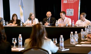 Para la Provincia, “las modificaciones a la ley de cabotaje son una oportunidad para potenciar el desarrollo de la Hidrovía”