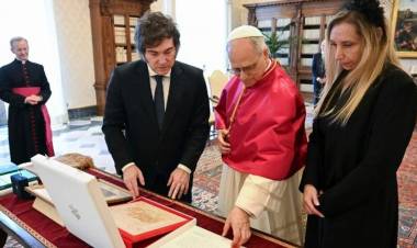 ¿De qué hablaron Javier Milei y el papa León XIV en el Vaticano?