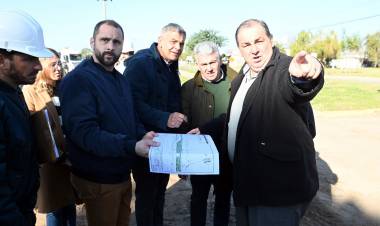Acuerdo Capital: Poletti recorrió los avances de las obras de avenida Peñaloza y calle Larrea