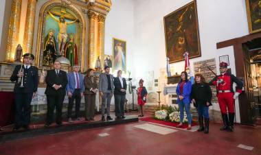 Pullaro pidió reivindicar al Brigadier López y “no dejarnos robar el protagonismo de nuestra historia”