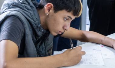 Con ganas de terminar la escuela: en lo que va de 2025 las inscripciones al programa provincial Quedate superaron las de todo 2024