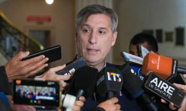 El ministro de Economía anunció que este viernes 20 estará disponible el medio aguinaldo