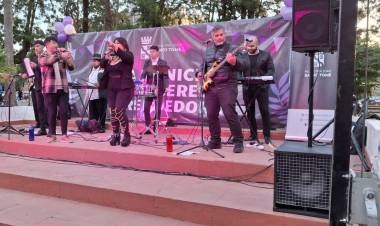 Se realizó una nueva edición de la Feria Municipal de Mujeres Emprendedoras