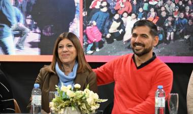 Clara García:"El domingo votamos para que Santa Fe consolide este modelo que mira todo el país"