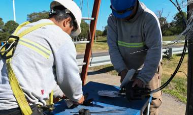 Con una inversión de más de 170 millones de pesos, Provincia conecta 68 centros de salud a la red de fibra óptica