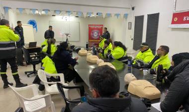 Bomberos Voluntarios instruyeron a la Policía Municipal en técnicas vitales de RCP y Primeros Auxilios