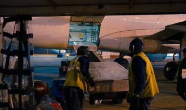 Gol reactiva la carga aérea en Rosario y la Provincia consolida su rol logístico en el Mercosur