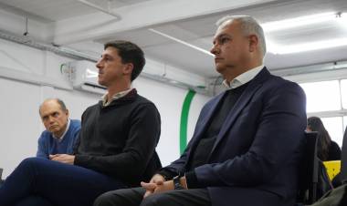 Farías destacó la importancia de incorporar la cuestión ambiental y el cambio climático, y los tratados internacionales a la nueva Constitución de Santa Fe