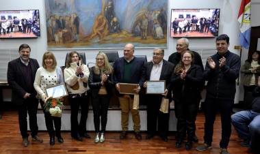 El Concejo reconoció la trayectoria de locutores santafesinos