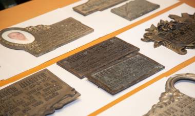 Provincia ya reintegró a más de 30 familias placas robadas de cementerios