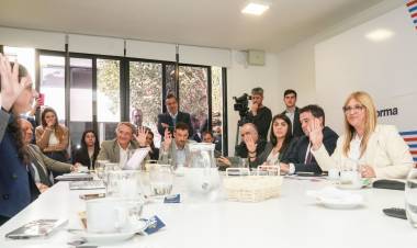 Inició su trabajo la Comisión de Peticiones, Poderes y Reglamento