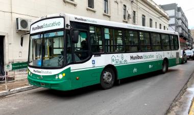 Más de mil estudiantes santafesinos ya disfrutaron del Munibus Educativo