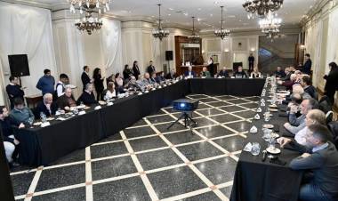 Reunión con el Intendente Pablo Javkin sobre la autonomía municipal