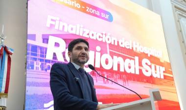 Pullaro: “La salud pública de Santa Fe es un ejemplo en el mundo”