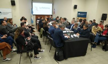 La Comisión de Régimen Municipal de la Convención Reformadora realizó una nueva reunión en la ciudad de Rosario