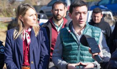 Comenzó una nueva etapa del plan de compactación de vehículos abandonados en depósitos policiales de Santa Fe