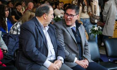 El intendente Poletti participó de la celebración por los 125 años del Comercial