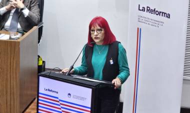 Violeta Quiroz pidió a los convencionales “autonomía con financiamiento garantizado en la Constitución”