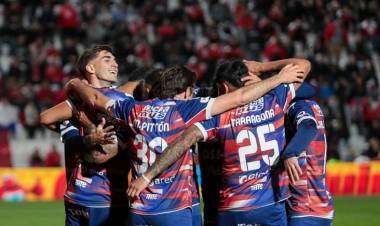 Unión aplastó a Instituto en Alta Córdoba 