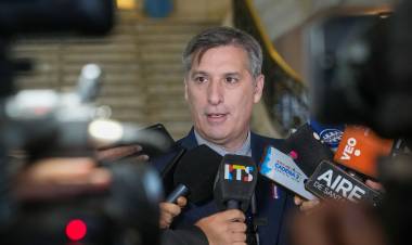 Olivares: “No dejaremos que el kirchnerismo meta la mano en los fondos del Iapos”