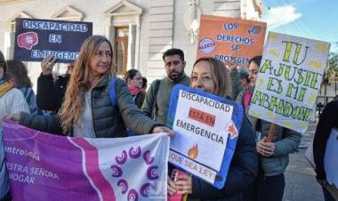 Media sanción a la ley de emergencia por discapacidad: alivio en Santa Fe, pero persisten los atrasos de pago