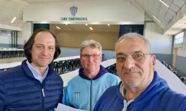 Calvo visitó el club Argentino de Humberto Primo