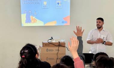 Continúan las charlas sobre Adopción y Tenencia Responsable de Animales de Compañía