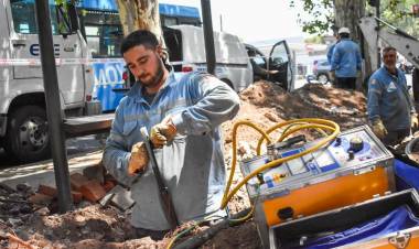 La Provincia invierte más de $ 104.000 millones en infraestructura eléctrica en todo el territorio