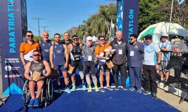 Poletti presenció la última carrera de triatlón de los Jadar 2025