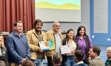 Experiencia educativa del Inta Rafaela, el senador Calvo participó del lanzamiento