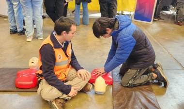 Educación: más de 900 estudiantes recibirán capacitación en RCP