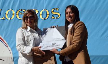 La Municipalidad participó de los 100 años de la Escuela Gregoria Pérez de Denis