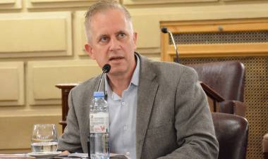 El último que apague la luz: exigen mayor transparencia y control a la EPE