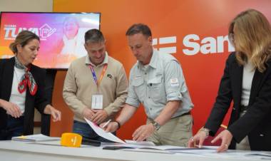 Provincia habilita un nuevo programa para que familias accedan a la escritura de su hogar