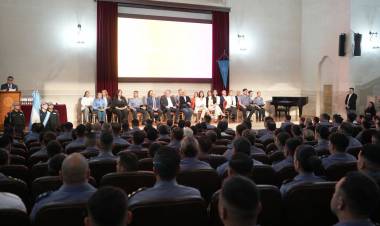 Entrega certificados a 220 policías graduados en las Tecnicaturas de Análisis del Delito e Investigación Criminal