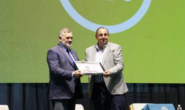 Poletti participó del 40° aniversario de la FADU, una institución que transforma la ciudad   