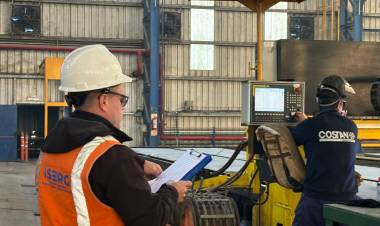 Con el apoyo de la Provincia, el astillero Atria volvió a producir y emplea a 100 personas