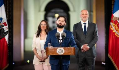 Boric expresó su “satisfacción” por la “jornada democrática” que vivió Chile