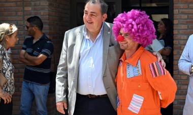 “Bajo un mismo paraguas”: una jornada de juegos y expresión por los derechos de la infancia