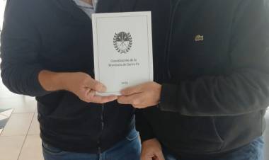 Sclafani hace conocer la nueva Constitución 