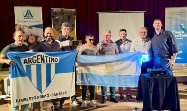 Calvo participó d ela segunda edición de la "Clínica Deportiva" en Humberto Primo