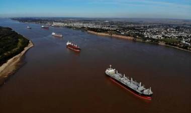 Una agroexportadora china por primera vez llena tres barcos argentinos con trigo y los manda directo