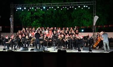 Santa Fe “Canta la Navidad” frente a Casa de Gobierno