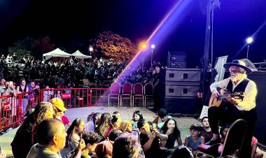 _*La Municipalidad de Santo Tomé invita a la 52ª edición del Festival Paso del Salado*_