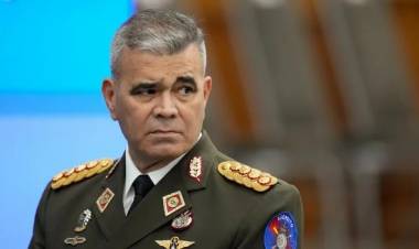 Padrino López denunció un ataque masivo y ordenó el despliegue total de las fuerzas