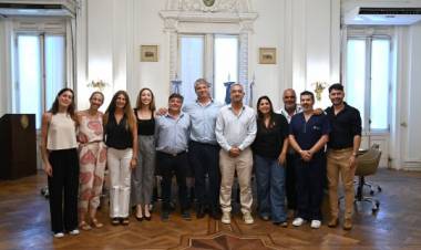 Transplante múltiple de órganos: Javkin recibió al equipo del HECA a cargo del inédito procedimiento