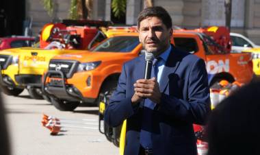 Pullaro: “Es un orgullo tener a los bomberos voluntarios más preparados y más equipados de la República Argentina”
