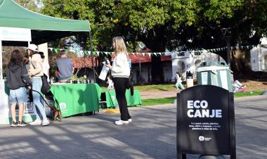 La Municipalidad establece puntos fijos de Ecocanje en diferentes barrios de la ciudad