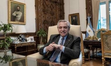 El expresidente Alberto Fernández en diálogo con UNO Santa Fe: "Una tercera vía hoy es muy difícil en la Argentina"