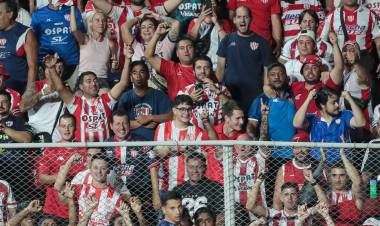 Profini, figura en Unión: "Hacer mi primer gol es algo único tras tantos años de esfuerzo"